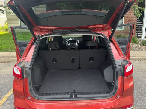 Used 2020 Chevrolet Equinox LT FWD image 6
