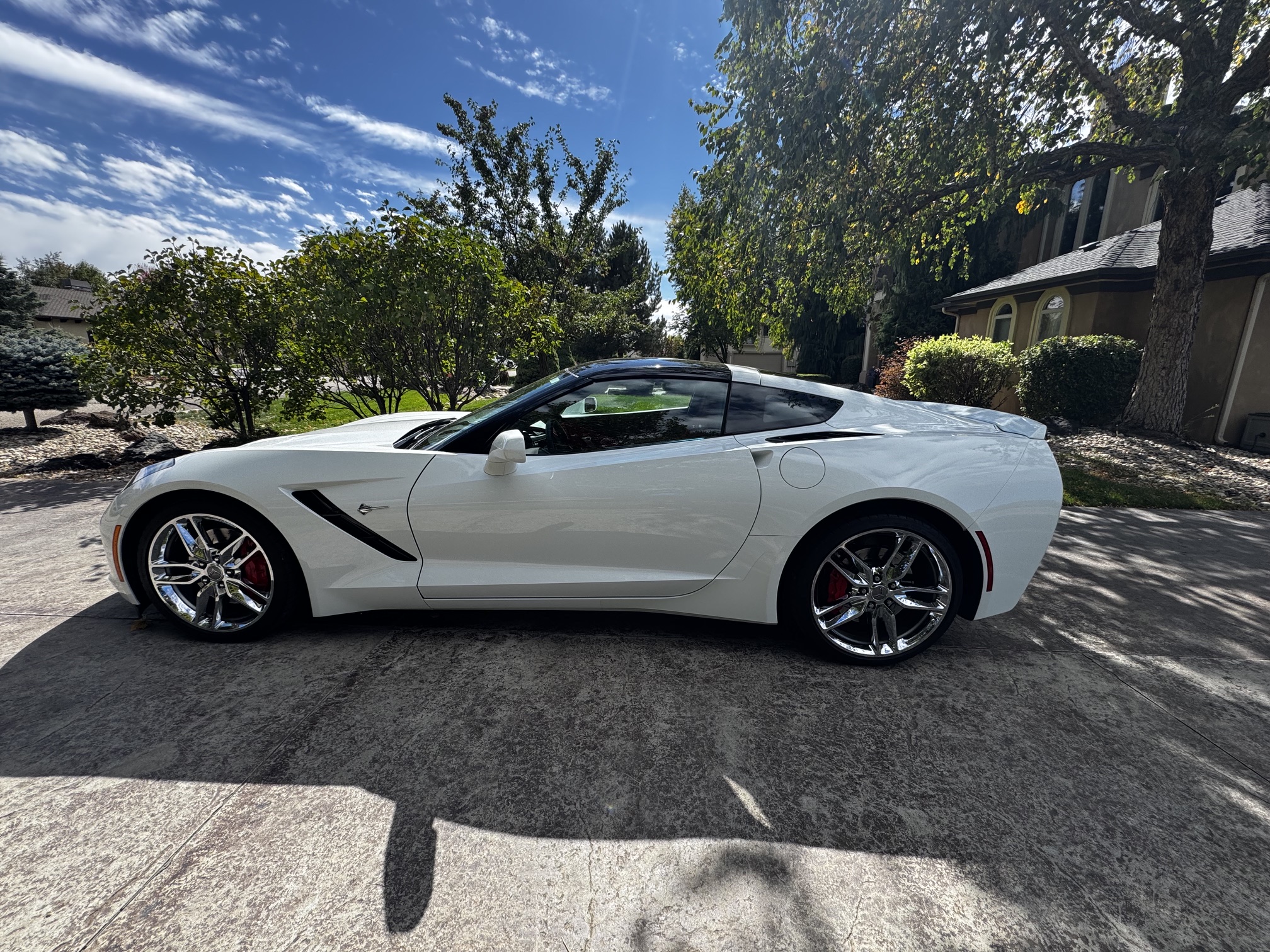 Used 2016 Chevrolet Corvette Stingray Coupe w/ 3LT Preferred Equipment Group RWD image 19