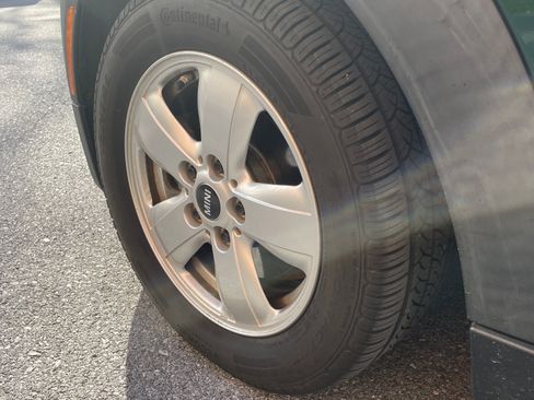 Used 2015 MINI Cooper 4-Door Hardtop image 15