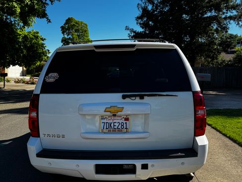 Used 2014 Chevrolet Tahoe LT image 8