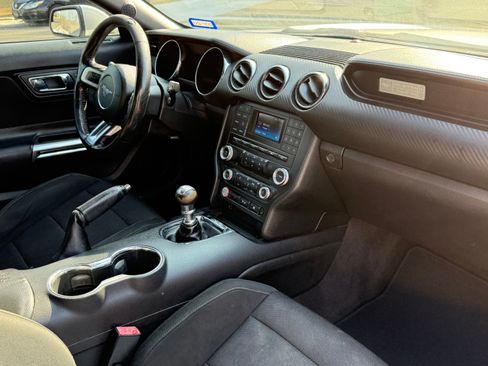 Used 2015 Ford Mustang Coupe image 11