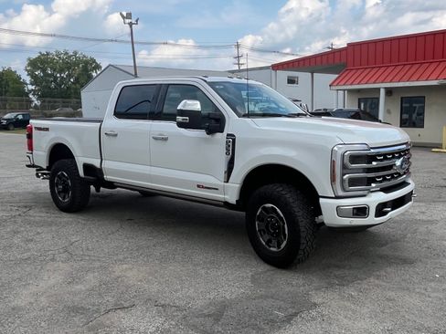 Used 2024 Ford F350 Platinum w/ Tremor Off-Road Package AWD/4WD image 5