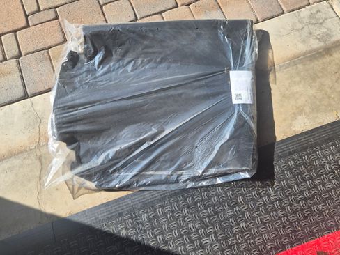 Used 2024 Tesla Cybertruck AWD Crew Cab image 22