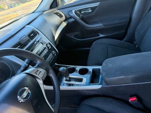 Used 2014 Nissan Altima 2.5 S image 10