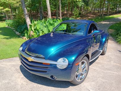 Used 2005 Chevrolet SSR w/ Preferred Equipment Group
