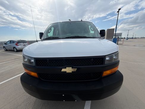 Used 2021 Chevrolet Express 2500 LS w/ Driver Convenience Package RWD image 11
