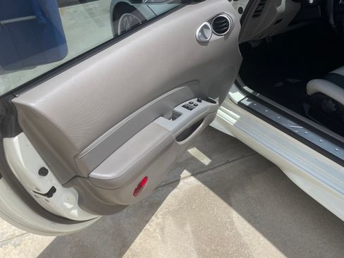 Used 2006 Nissan 350Z Touring w/ (N93) Cargo Convenience Pkg RWD image 16
