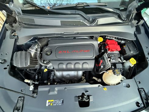 Used 2019 Jeep Compass Latitude w/ Popular Equipment Group image 12