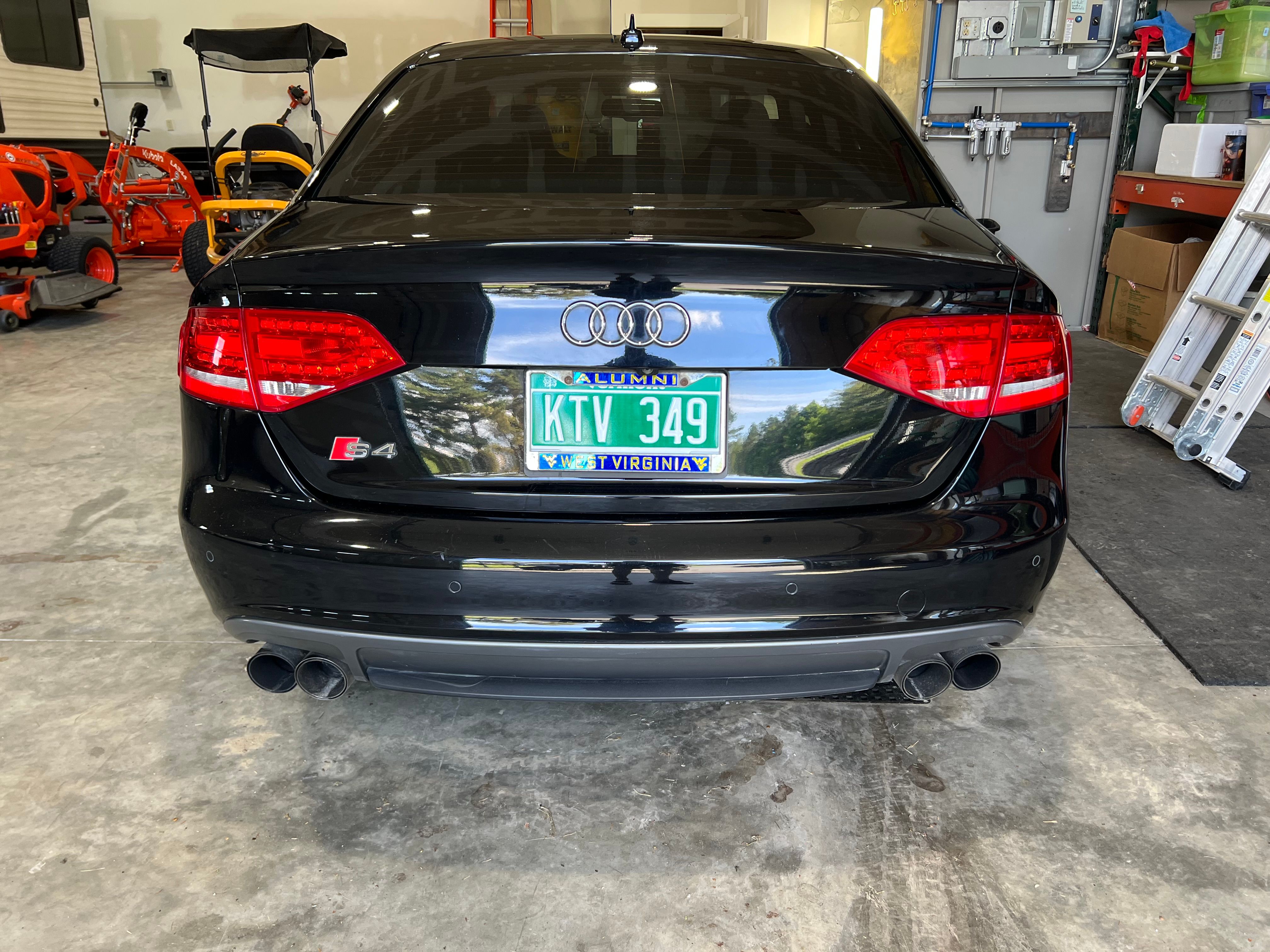 Used 2011 Audi S4 Premium Plus AWD/4WD image 2