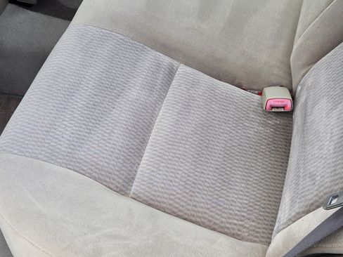 Used 2005 Toyota Corolla LE image 1