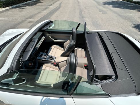 Used 2025 Porsche 911 Carrera image 23