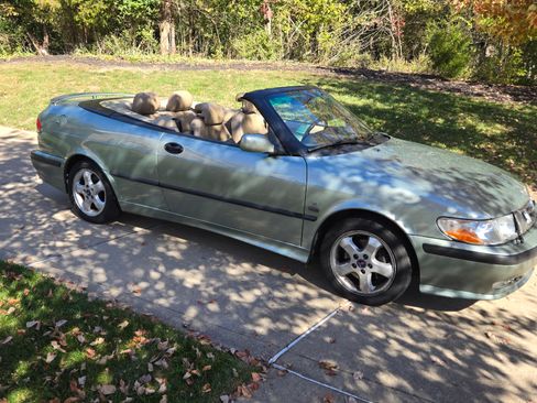 Used 2001 Saab 9-3 SE image 1