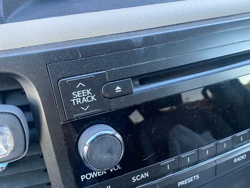 Used 2011 Toyota Sienna XLE image 16