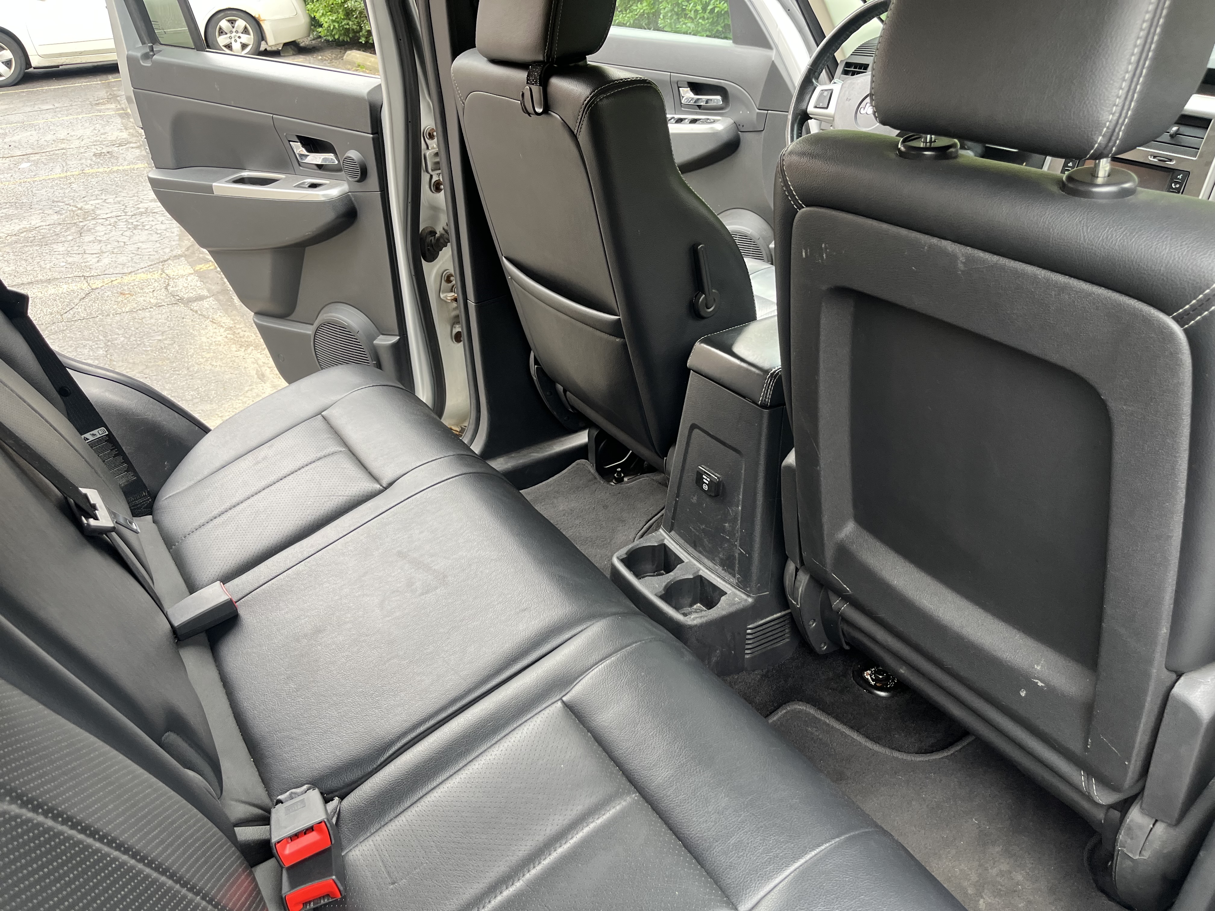 Used 2009 Jeep Liberty Limited w/ Premium Group II AWD/4WD image 16