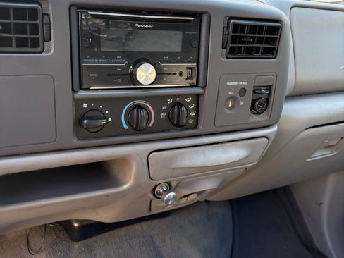 Used 2001 Ford F350 2WD Regular Cab Super Duty image 14