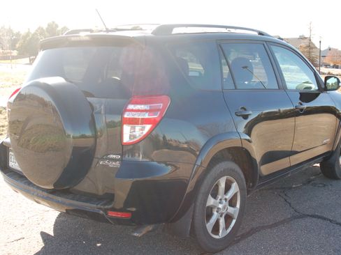 Used 2010 Toyota RAV4 Limited image 9