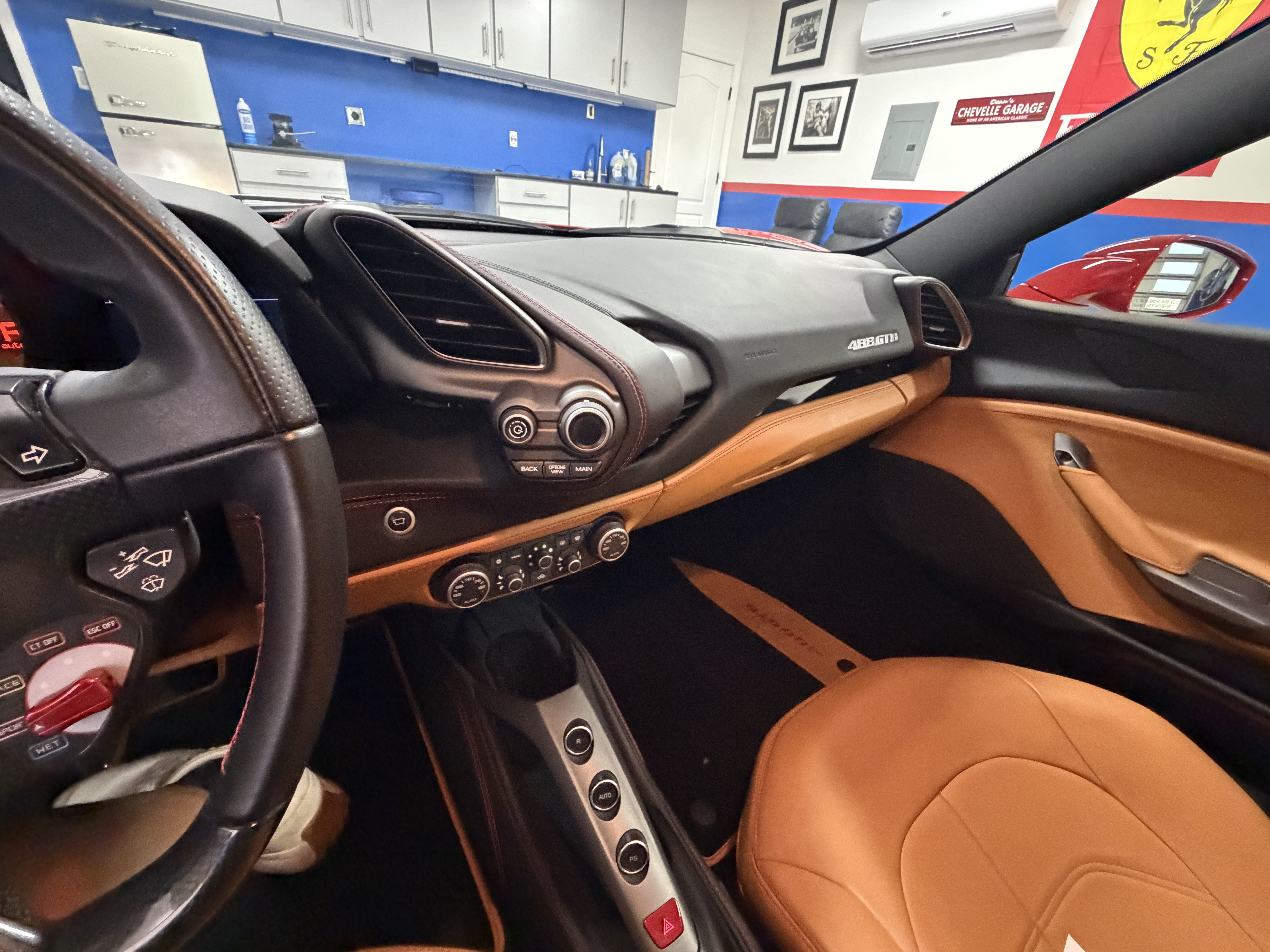 Used 2016 Ferrari 488 GTB RWD image 27
