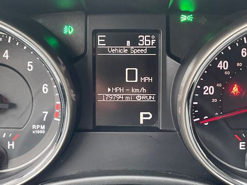 Used 2012 Jeep Grand Cherokee Laredo image 11