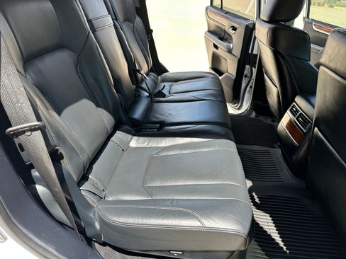 Used 2021 Lexus LX 570 4WD w/ Luxury Package image 5