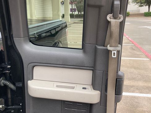 Used 2010 Ford F150 XLT image 13