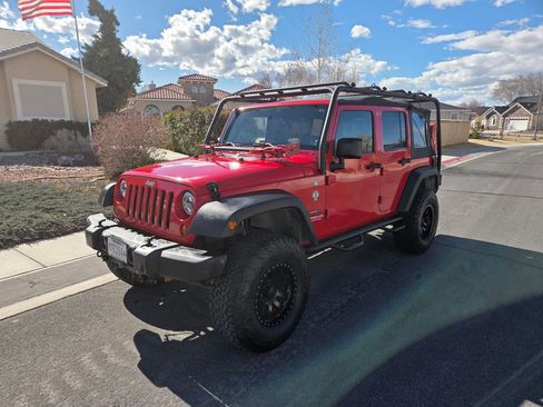 Used 2010 Jeep Wrangler Unlimited Sport image 9