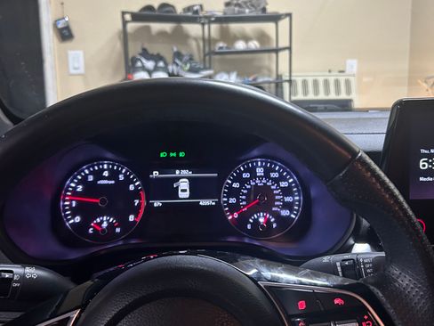 Used 2024 Kia Forte GT-Line image 8