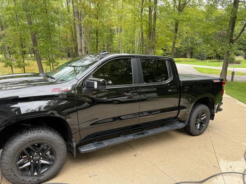 Used 2022 Chevrolet Silverado 1500 LT Trail Boss w/ LT Trail Boss Premium Package image 1