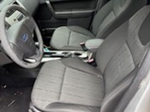 Used 2009 Ford Focus SE image 10