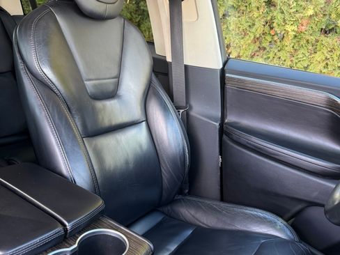 Used 2016 Tesla Model X 90D image 14