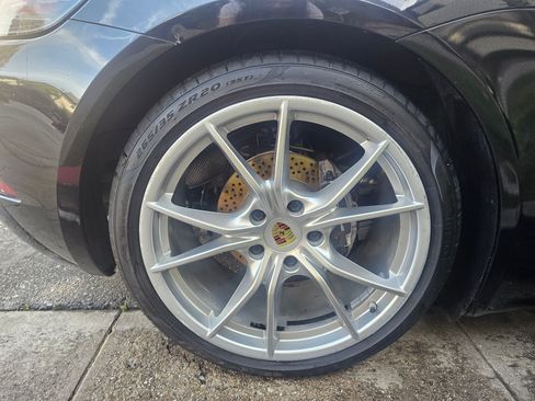 Used 2018 Porsche 718 Cayman Coupe 2D image 29