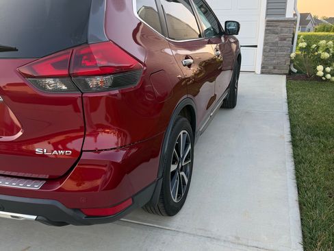 Used 2019 Nissan Rogue SL w/ Premium Package AWD/4WD image 6