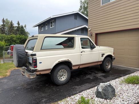Used 1995 Ford Bronco AWD/4WD image 2