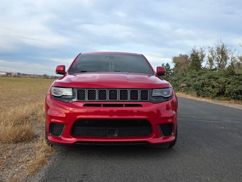 Used 2018 Jeep Grand Cherokee Trackhawk image 2