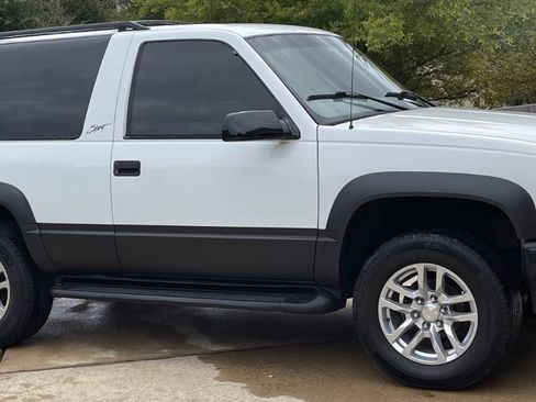 Used 1997 Chevrolet Tahoe 4WD 2-Door w/ Preferred Equipment Group 3 image 5