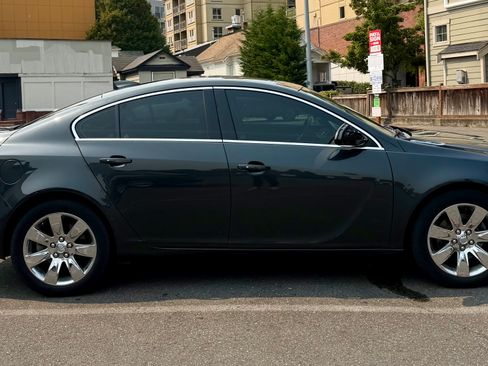 Used 2016 Buick Regal Premium AWD/4WD image 8