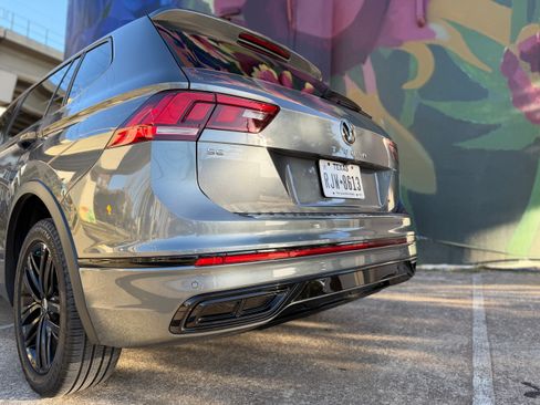 Used 2022 Volkswagen Tiguan SE R-Line image 5