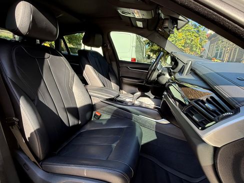 Used 2019 BMW X6 xDrive35i w/ Convenience Package image 13