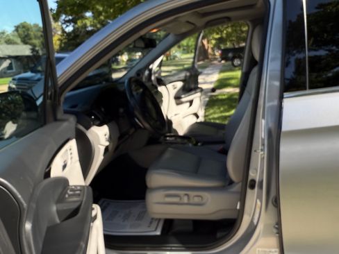 Used 2018 Honda Pilot Touring image 9