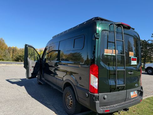 Used 2020 Ford Transit 250 Medium Roof AWD image 5