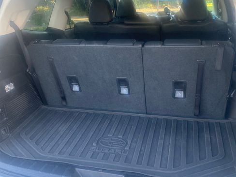 Used 2022 Subaru Ascent Limited w/ Technology Package image 9