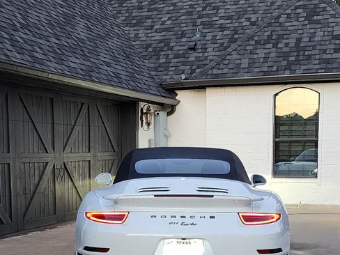 Used 2016 Porsche 911 Turbo image 6