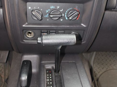 Used 2000 Jeep Cherokee Sport AWD/4WD image 11