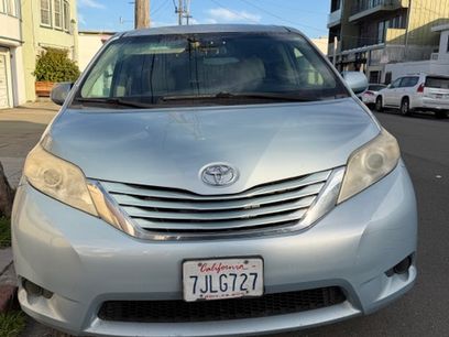 Used 2015 Toyota Sienna LE