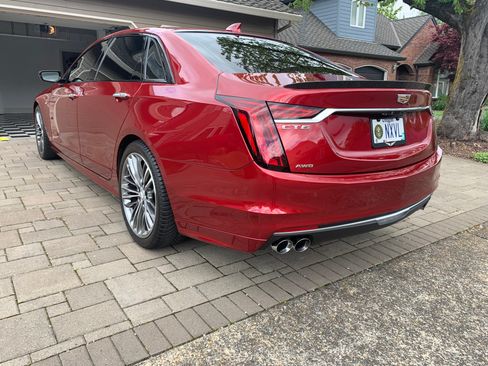 Used 2020 Cadillac CT6 V image 8