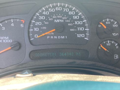Used 2006 Chevrolet Silverado 2500 LT w/ Heavy-Duty Power Package AWD/4WD image 13