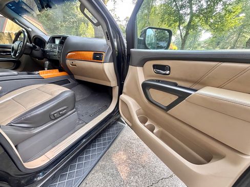 Used 2015 Nissan Armada Platinum w/ Platinum Reserve Package RWD image 12