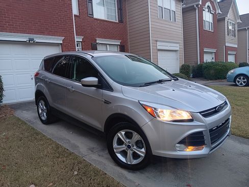 Used 2014 Ford Escape SE image 1