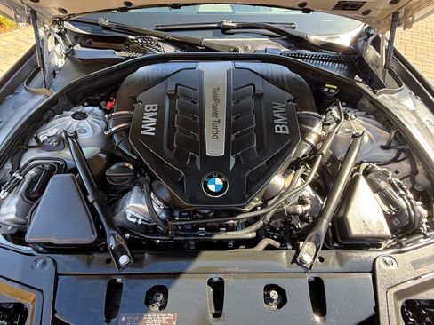 Used 2014 BMW 550i Sedan image 4