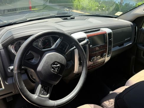 Used 2012 RAM 1500 Laramie AWD/4WD image 12
