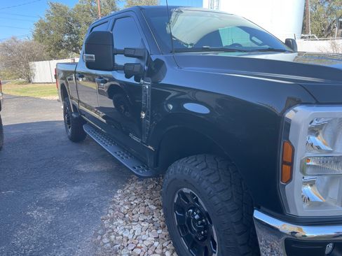 Used 2025 Ford F350 XLT w/ Tremor Off-Road Package image 2